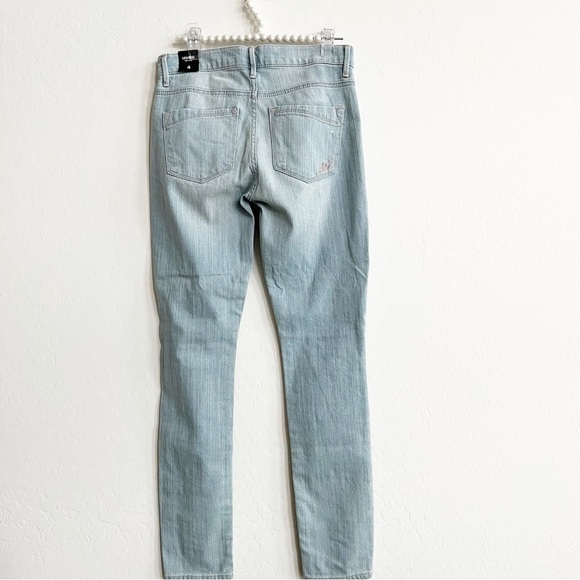 NEW Express Women's Mid-Rise Legging Skinny Jeans Ripped Knee Light Wash 4 NWT - Picture 6 of 8